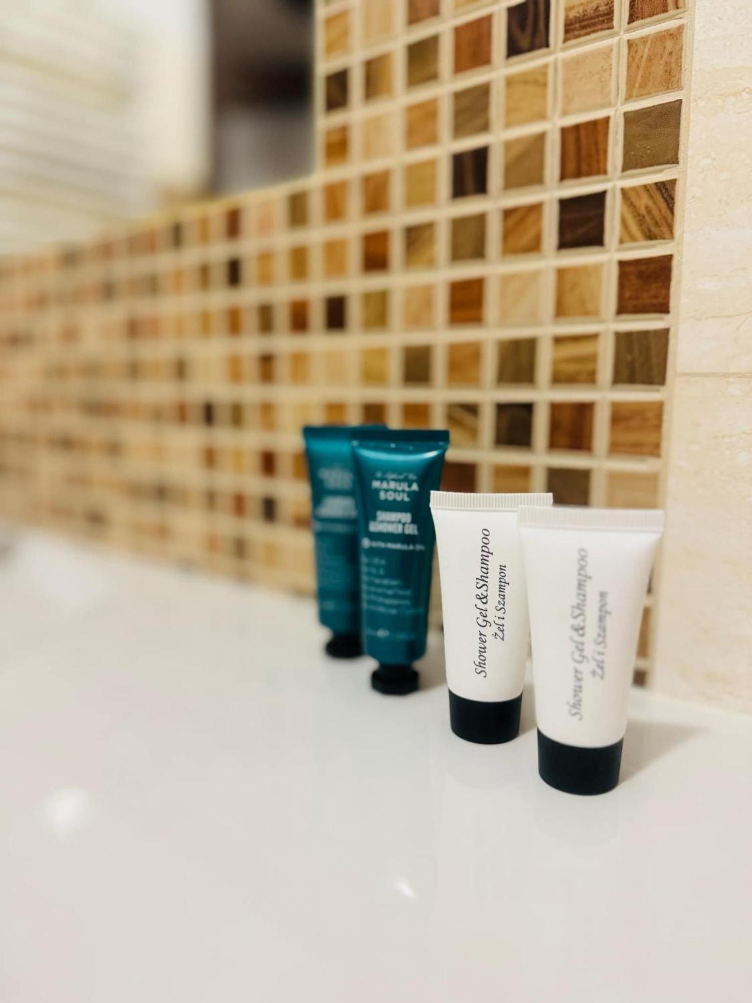 Magiczna Farma Hotel Obiady Maka I Magia 赞布鲁夫 外观 照片