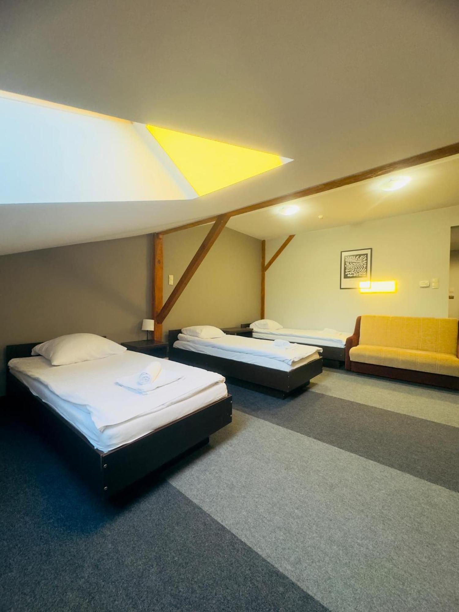 Magiczna Farma Hotel Obiady Maka I Magia 赞布鲁夫 外观 照片