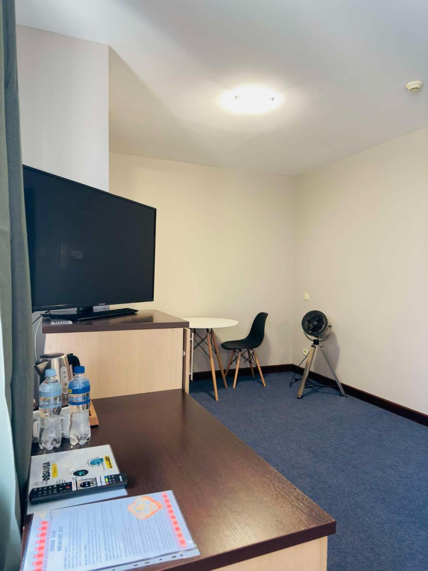 Magiczna Farma Hotel Obiady Maka I Magia 赞布鲁夫 外观 照片