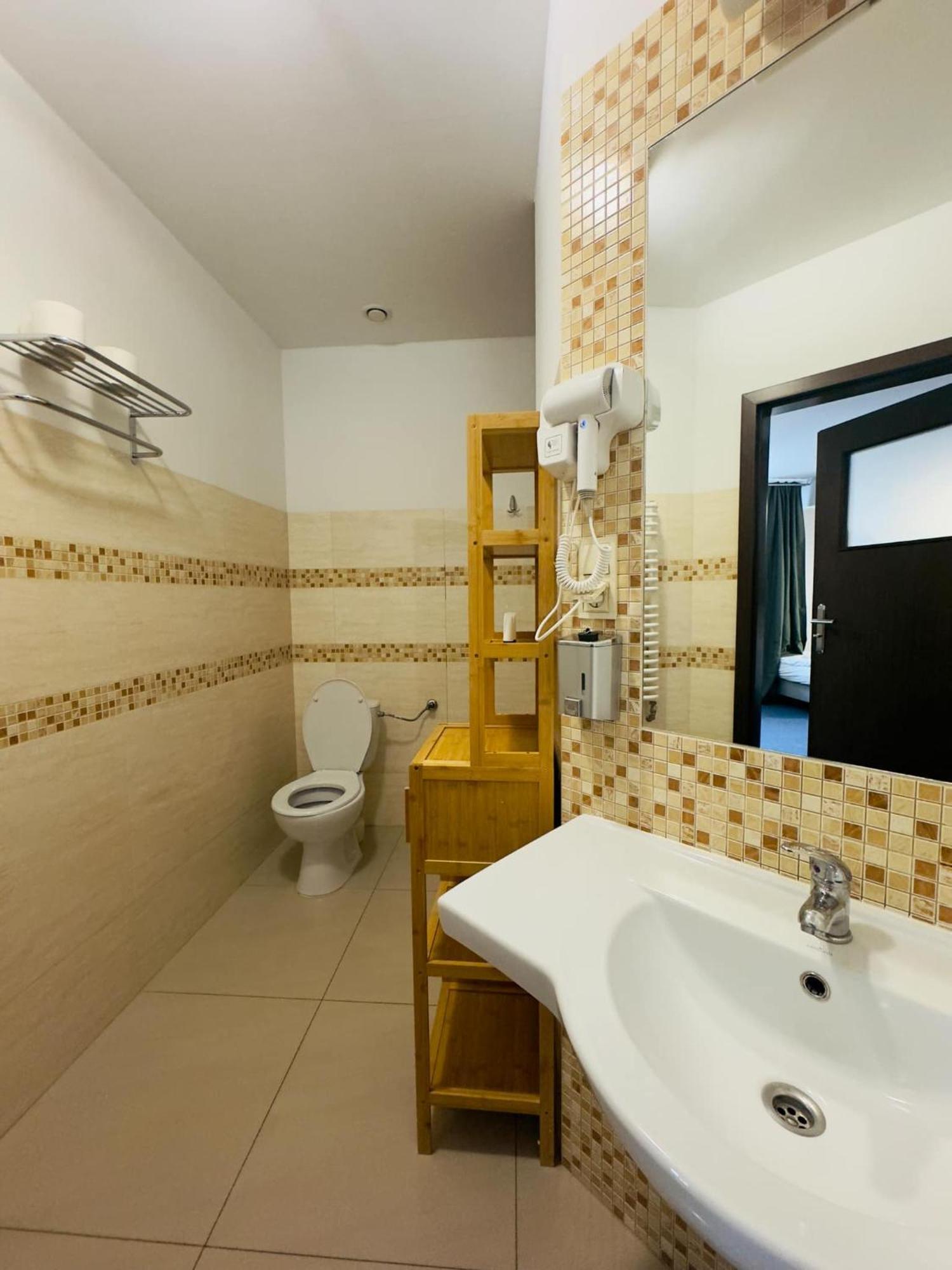 Magiczna Farma Hotel Obiady Maka I Magia 赞布鲁夫 外观 照片