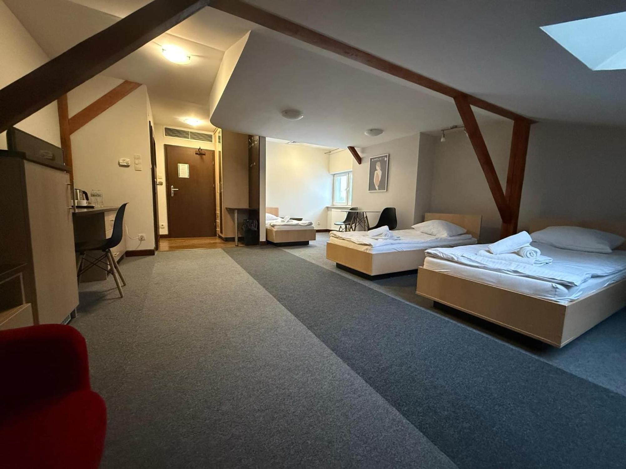 Magiczna Farma Hotel Obiady Maka I Magia 赞布鲁夫 外观 照片