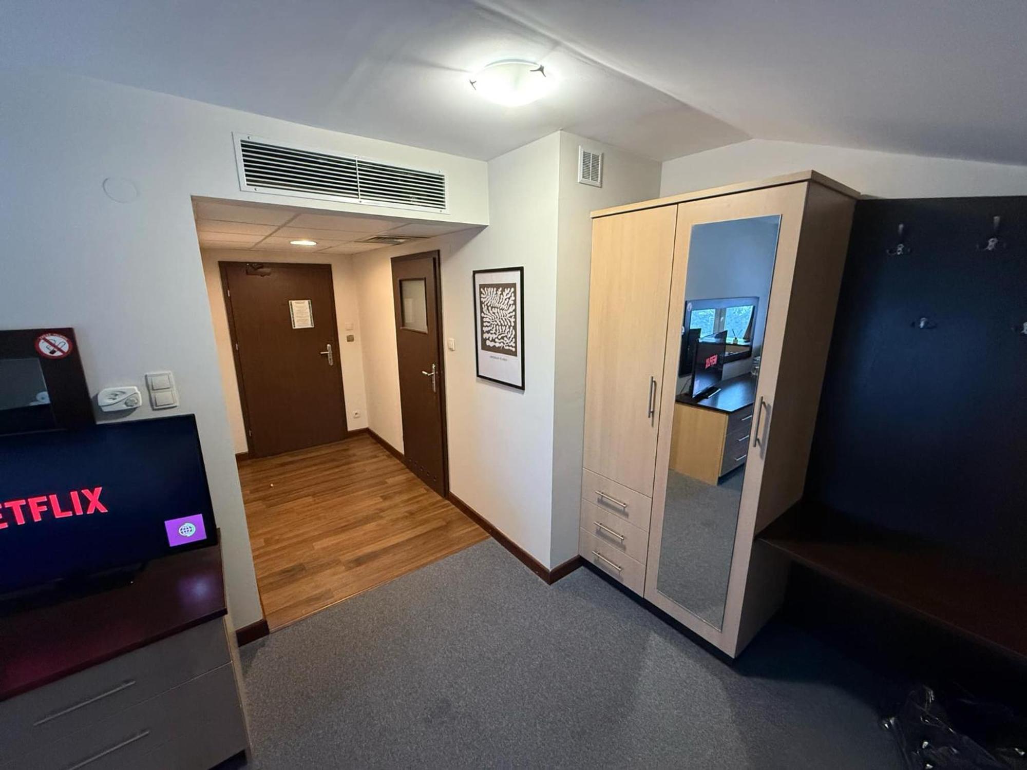 Magiczna Farma Hotel Obiady Maka I Magia 赞布鲁夫 外观 照片