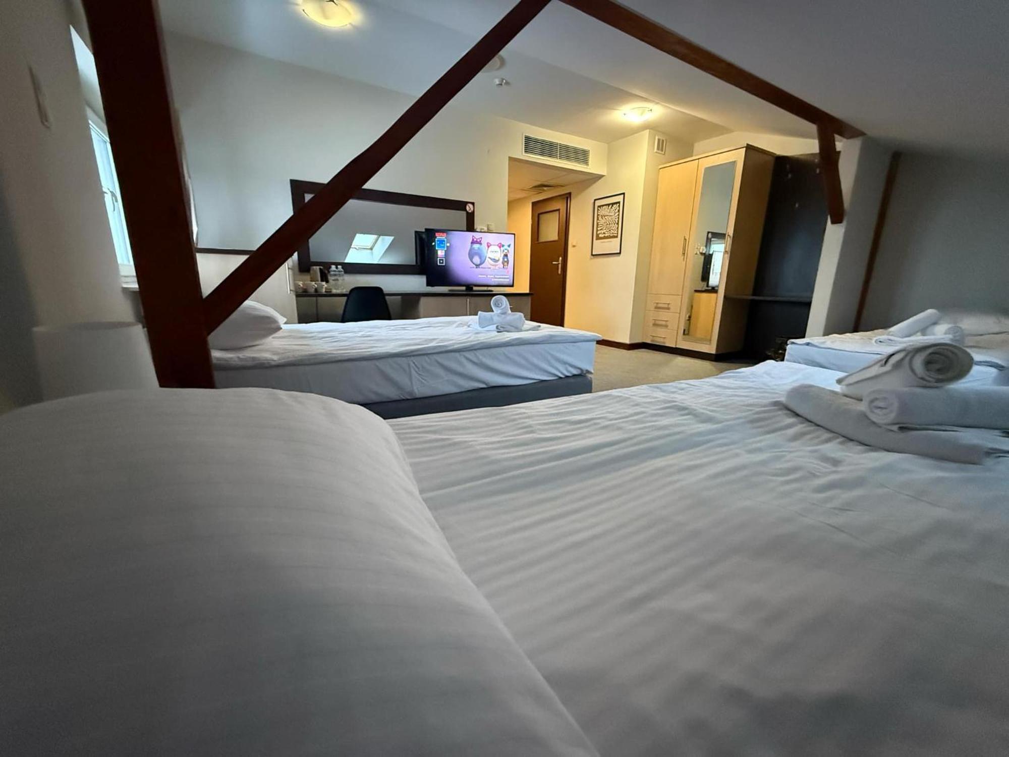 Magiczna Farma Hotel Obiady Maka I Magia 赞布鲁夫 外观 照片